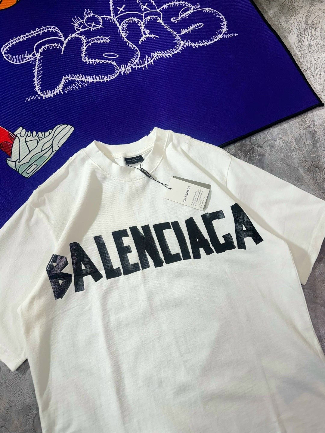 футболка balenciaga,футболки для мужчин,баленсиага кристобаль,футболки мужские