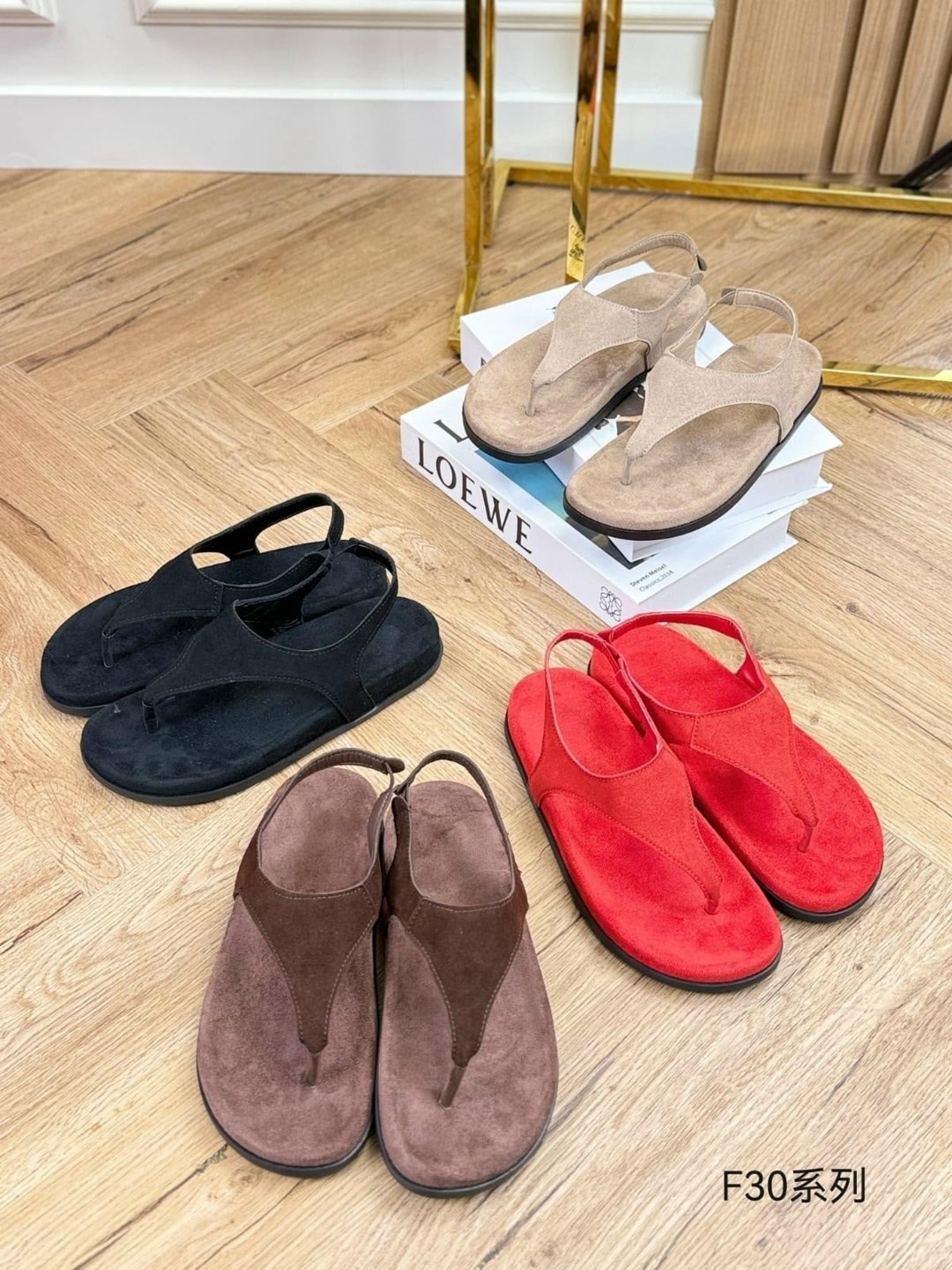 женские шлепанцы,сандалии женские,модные шлепанцы,модные босоножки,женские босоножки