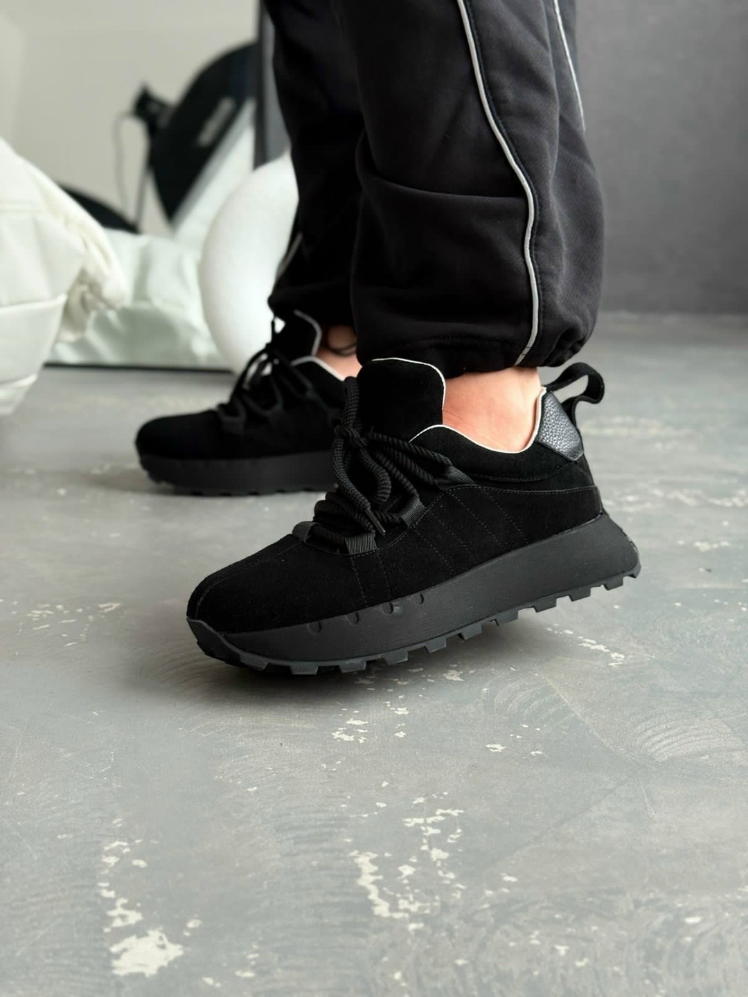 ,женские кроссовки,замшевые кроссовки,кроссовки повседневные,кроссовки модные