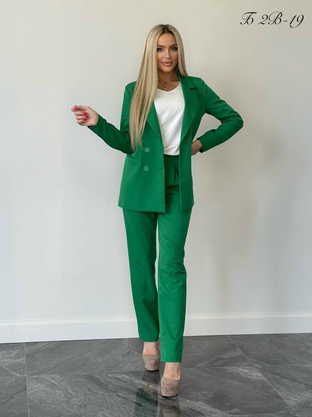 костюм брючный,женский брючный костюм,брючный костюм зеленого цвета,костюм брючный двойка,зелёный костюм брючный