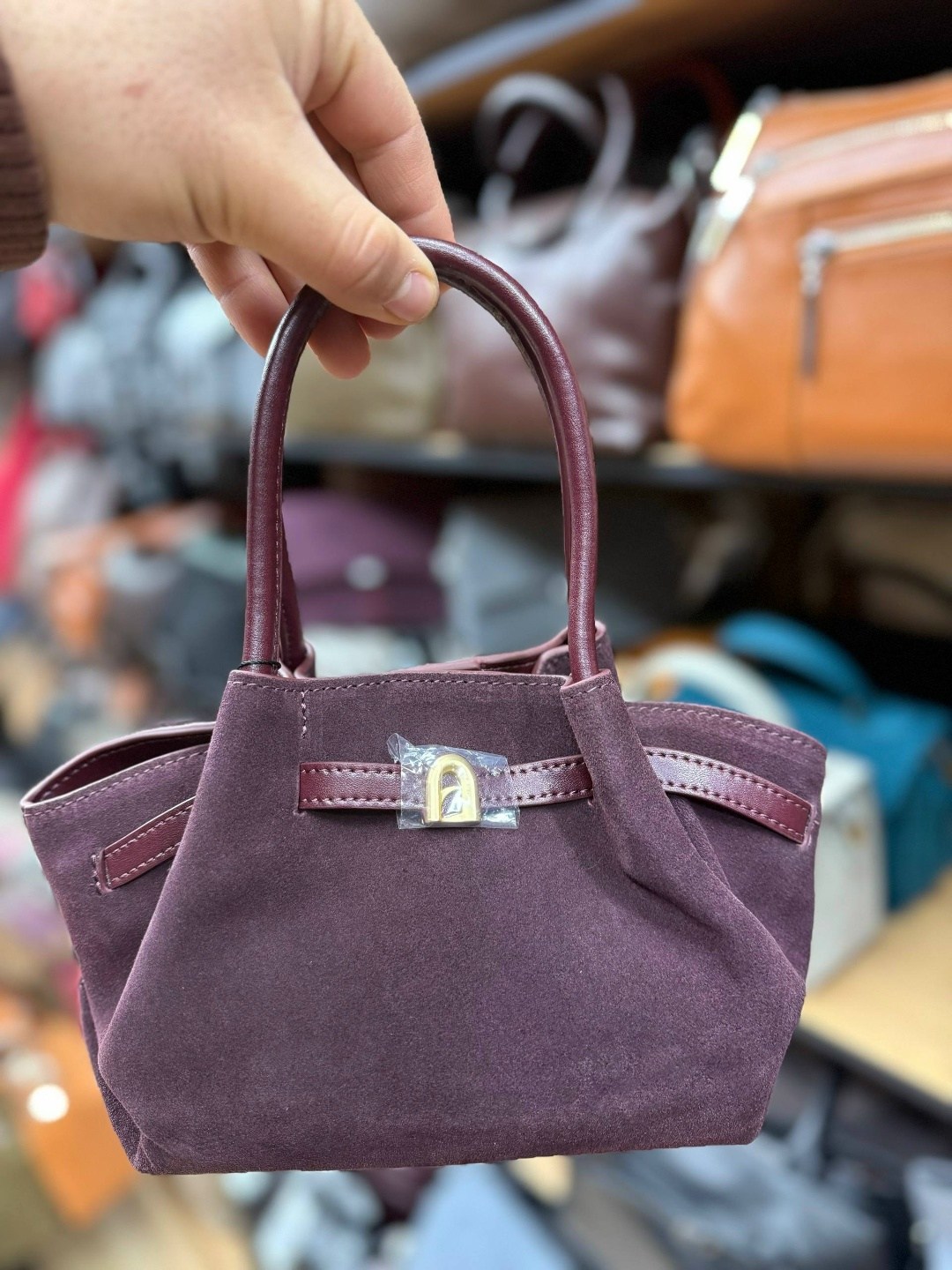 замшевая женская сумка vezze c00340n,сумка женская polene натуральная замша,замшевая сумка,замшевая сумка женская,сумка женская hermes kelly 25 замша