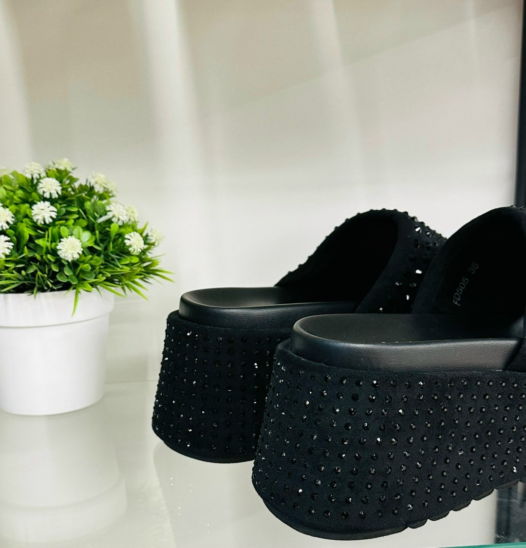 ,женские шлепанцы на платформе,женские шлепанцы,шлепки женские,женская