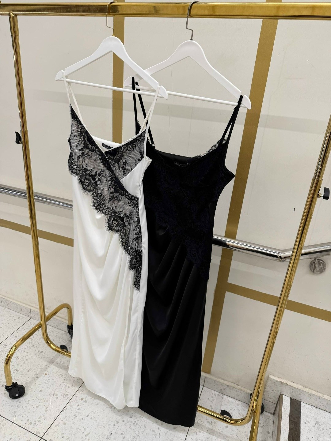 элегантные платья,кружевное платье,платье комбинации,lace-trimmed silk satin slip dress rodarte,платье