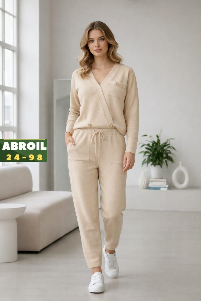 бежевый трикотажный костюм,костюм бежевый,костюм с брюками,вязаные костюмы,костюм трикотажный