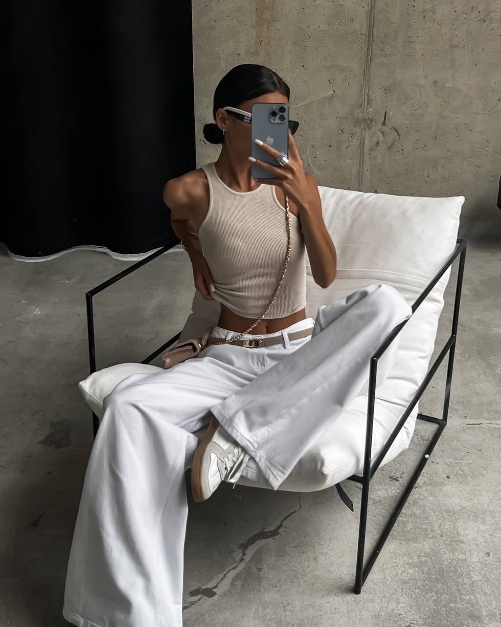 футболки женская оверсайз,футболки женская,футболки оверсайз,повседневные брюки,футболки оверсайз с принтами