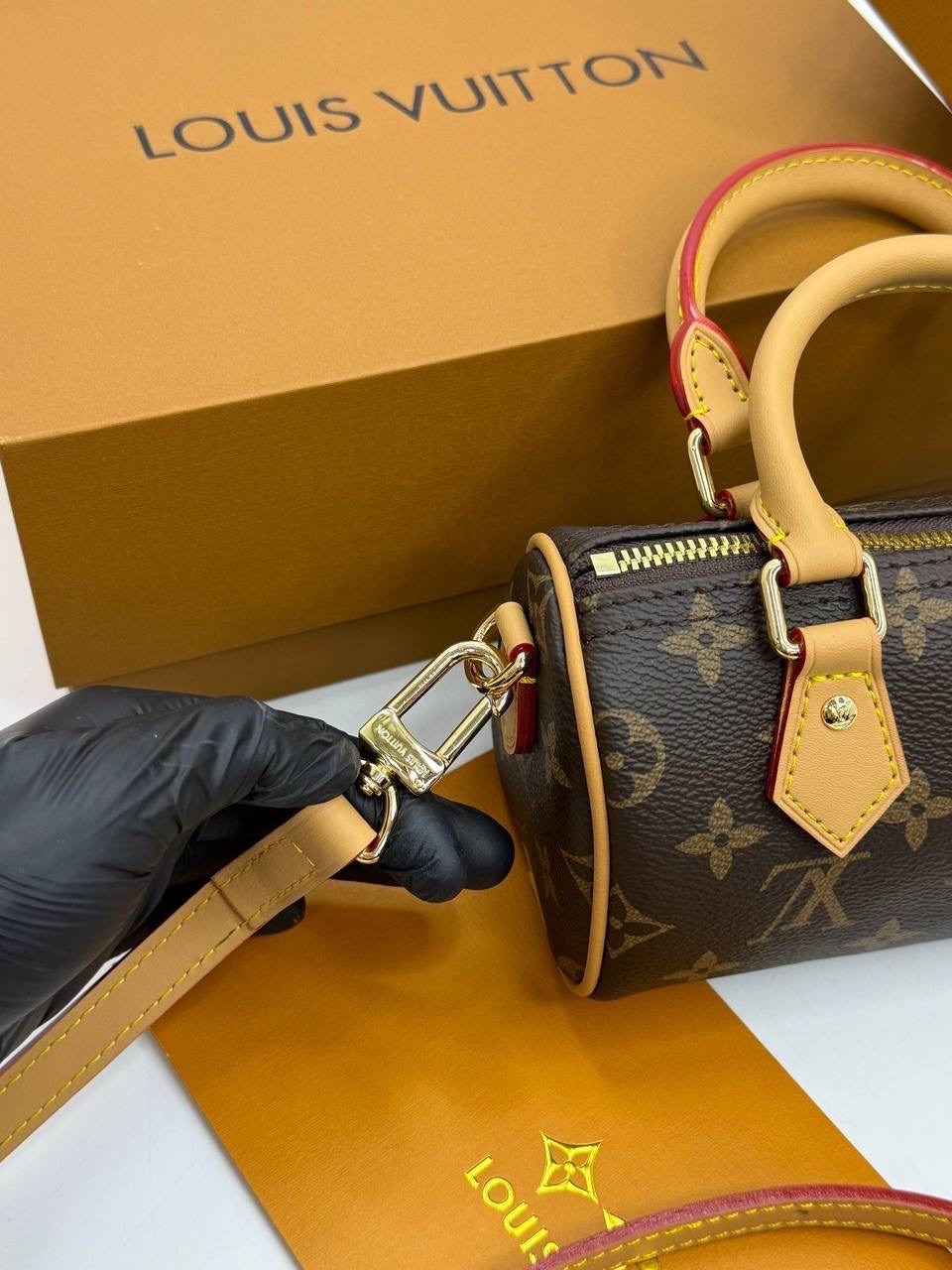 женская большая сумка с принтом louis vuitton,сумка луи виттон,сумка женская louis vuitton,сумка louis vuitton,сумка женская косметичка луис виттон