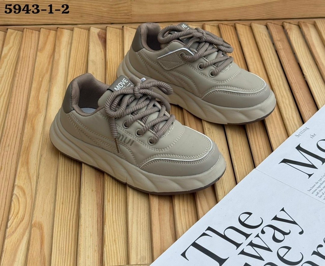 кроссовки женскиe,кроссовки модные,массивные кроссовки,,кроссовка