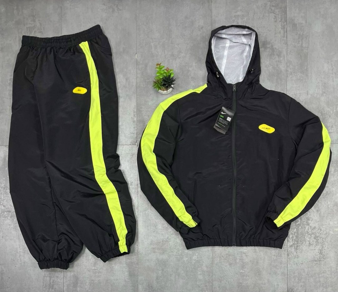 зеленая куртка,ветровка куртка,спортивная куртка,куртка nike