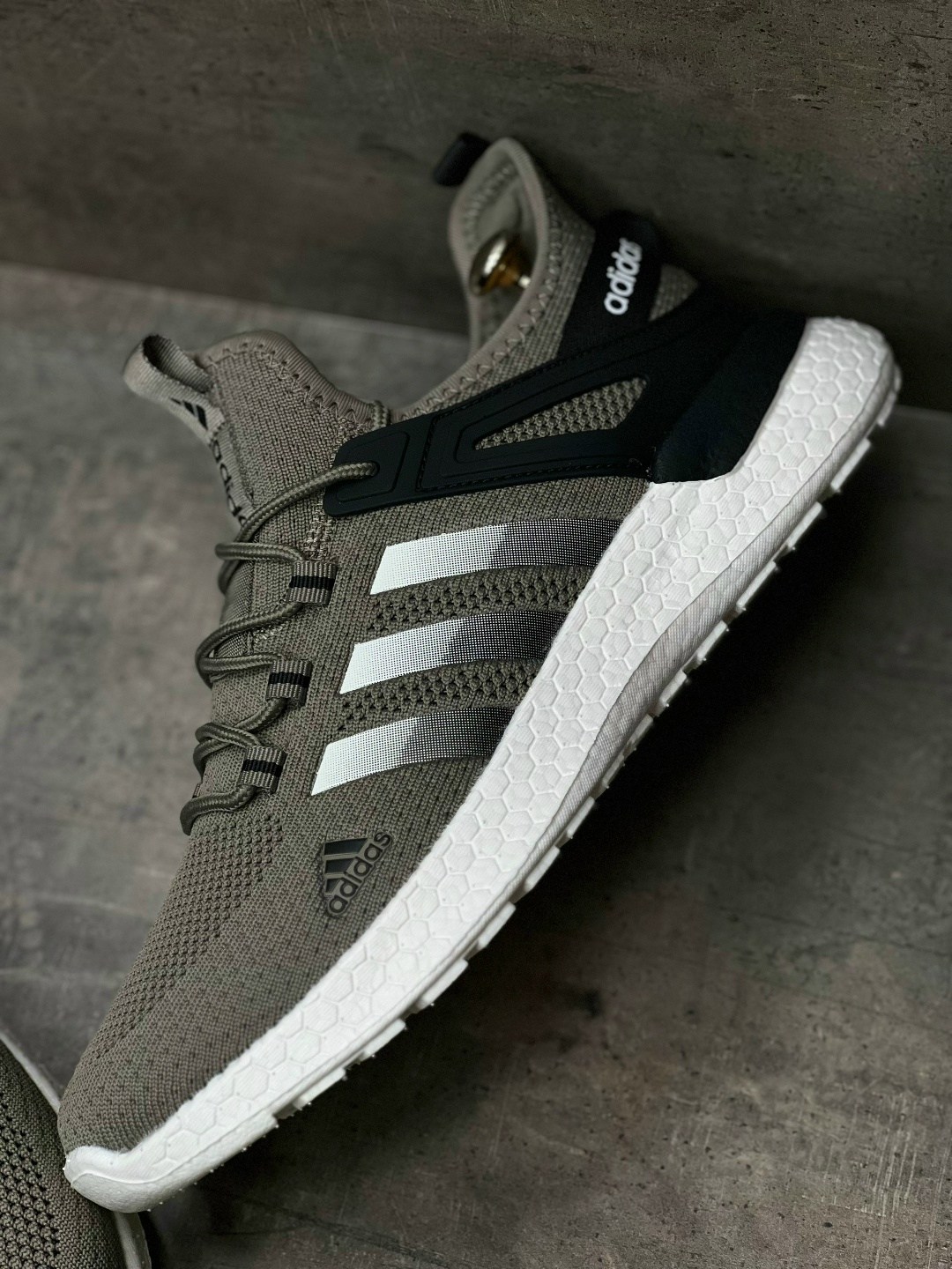 кроссовки адидас мужские новая коллекция 2026,кроссовки мужские adidas,кроссовки adidas,кроссовки мужские летние adidas,кроссовки адидас