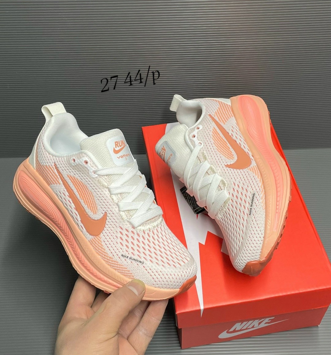 кроссовки nike,кроссовки,кроссовки женские nike,повседневные кроссовки,спортивная