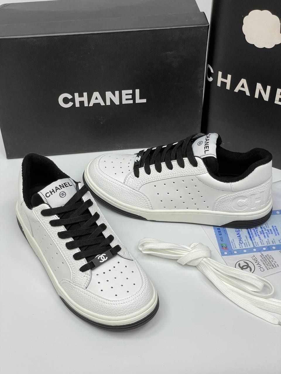 chanel кроссовки,кеды chanel,женские кроссовки chanel,кеды женские chanel,кеды chanel белые кроссовки с логотипом