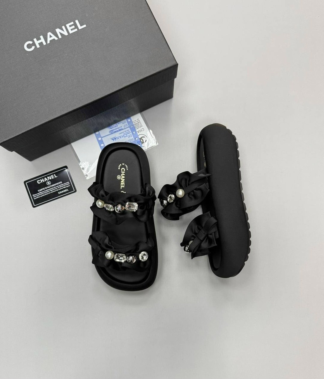 босоножки chanel,сандалии chanel,шлепанцы chanel,шлепки шанель,босоножки шанель