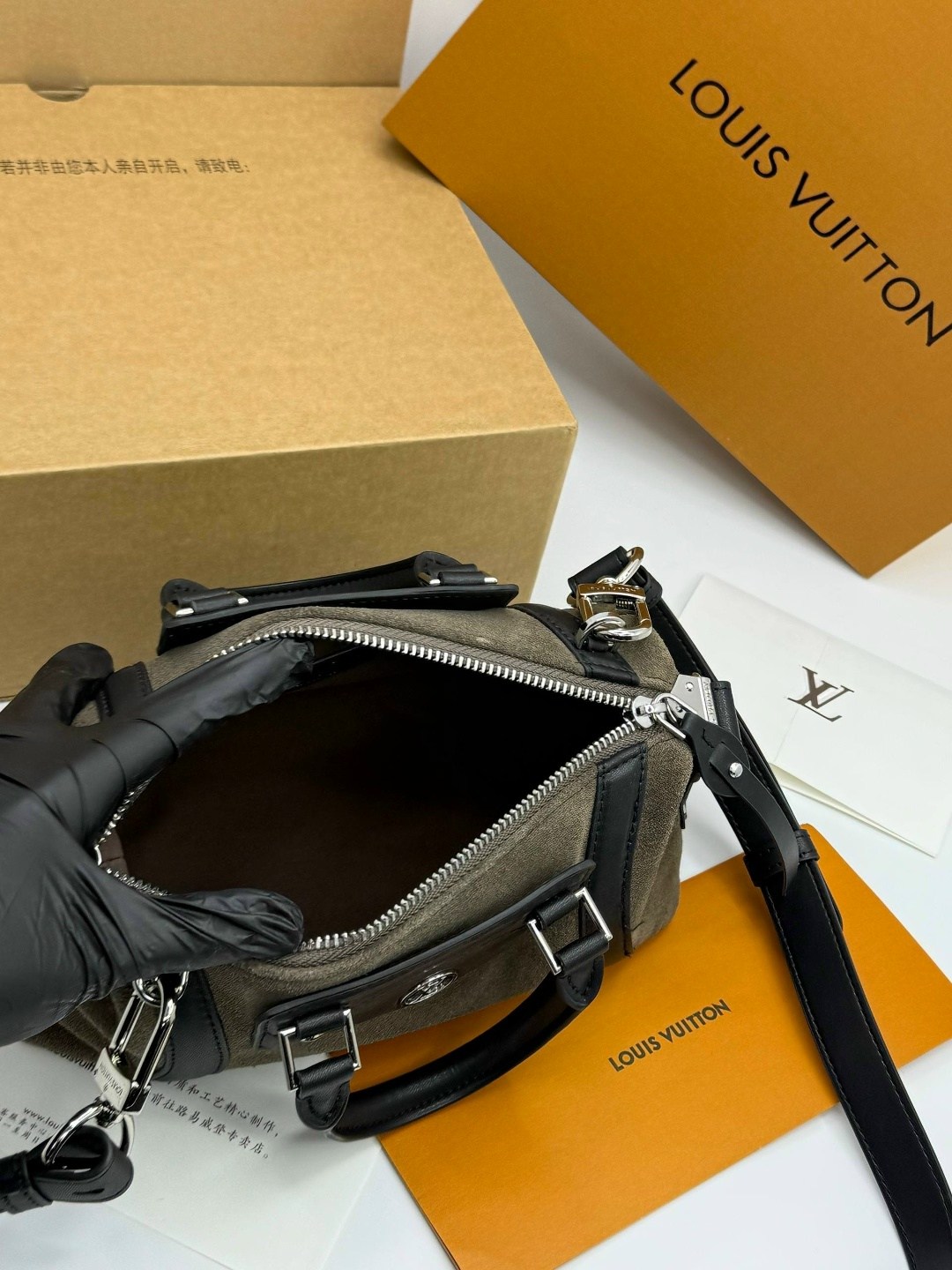 дорожная сумка louis vuitton,сумка louis vuitton,женская сумка louis vuitton,классическая сумка speedy louis vuitton с монограммой,louis vuitton модная сумка с замком