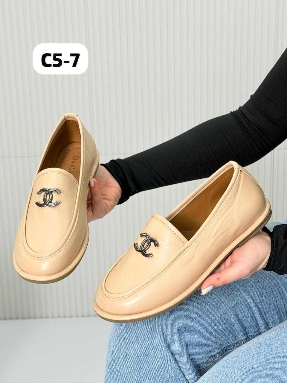 ,лоферы женские,лоферы женские на меху chanel,лоферы loro piana женские,женские замшевые лоферы chanel коричневые с мехом