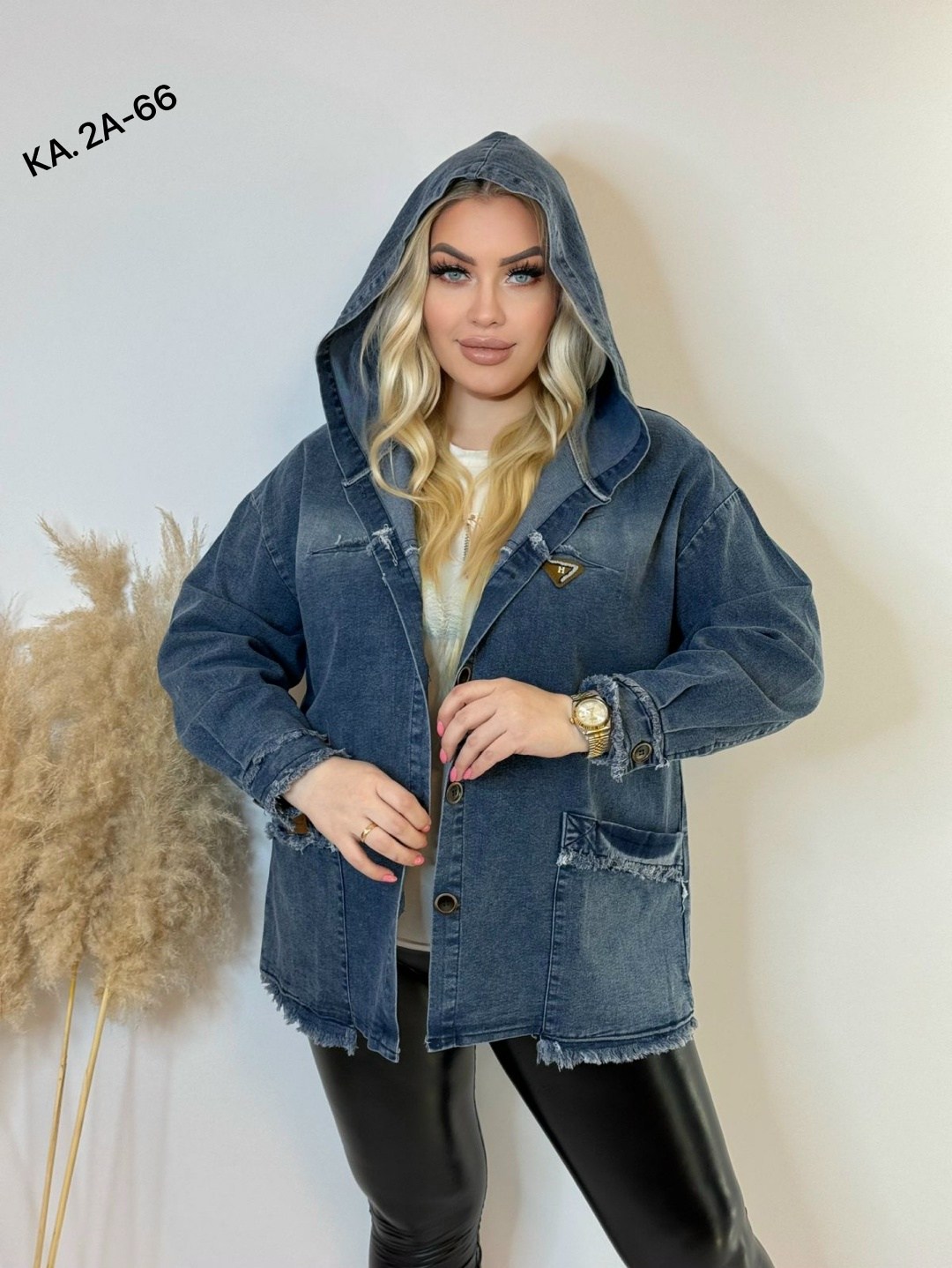 женская джинсовая куртка больших размеров с,куртка джинсовая женская,джинсовка с капюшоном,джинсовая куртка,джинсовая куртка большие размеры