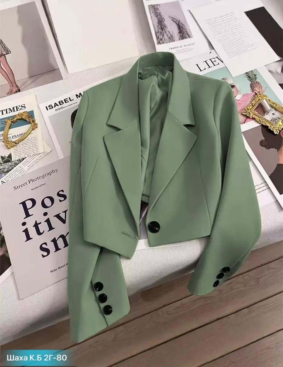 короткий черный пиджак для женщин,женский короткий пиджак,пиджак женский укороченный,пиджак женский укороченный alexander serov,маленький короткий черный пиджак для женщин