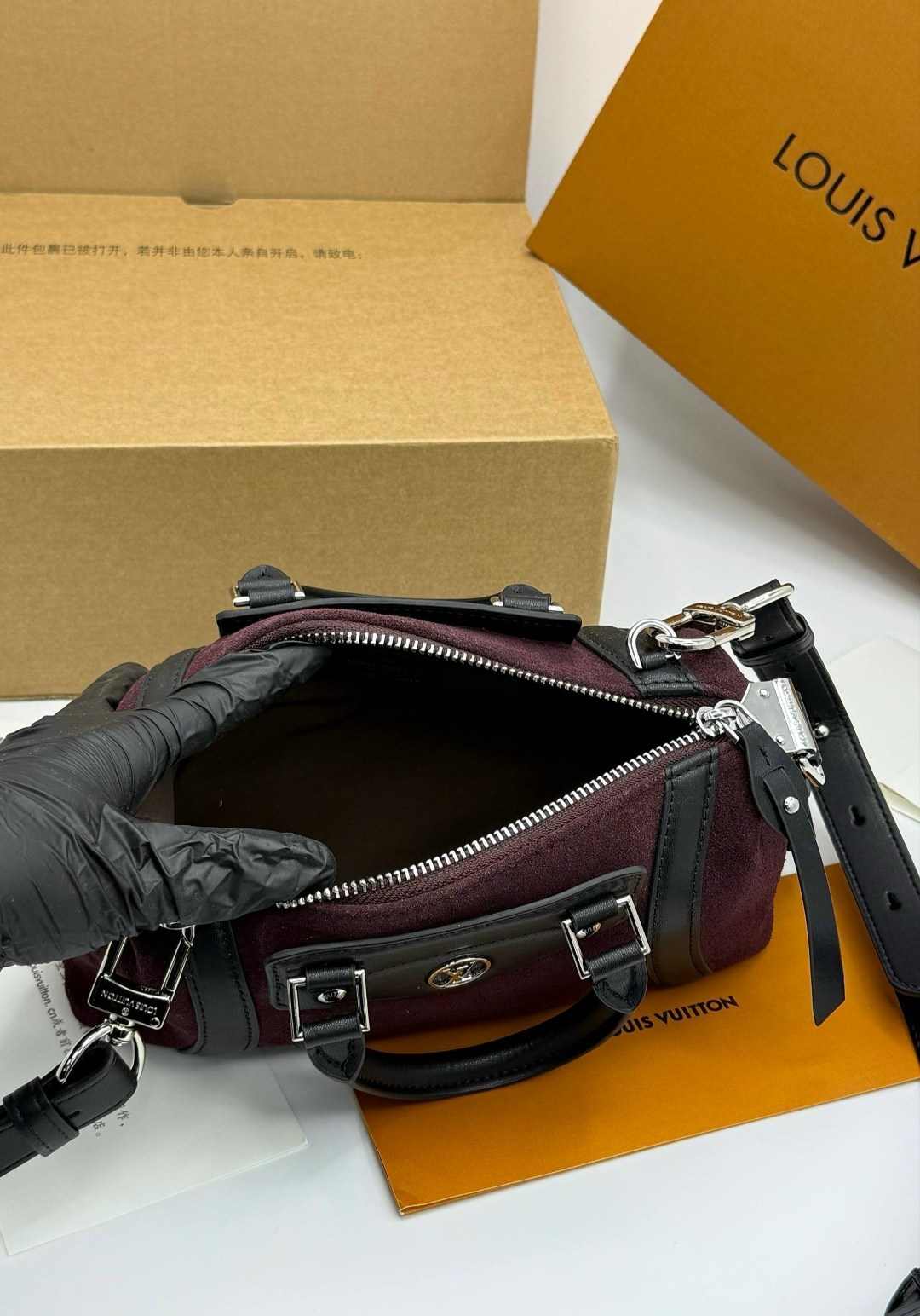 женская сумка louis vuitton,сумка louis vuitton,дорожная сумка louis vuitton,классическая сумка speedy louis vuitton с монограммой,louis vuitton модная сумка с замком