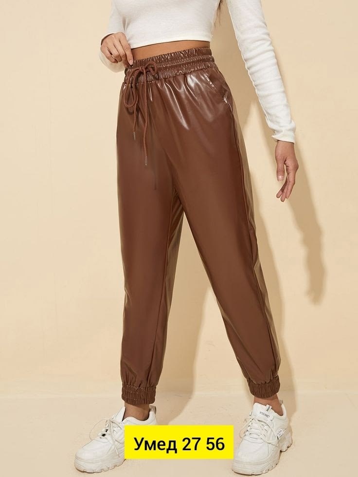 джоггеры из экокожи,брюки кожаные модные широкие,женские кожаные брюки,с чем носить кожаные джоггеры женские,кожаные брюки