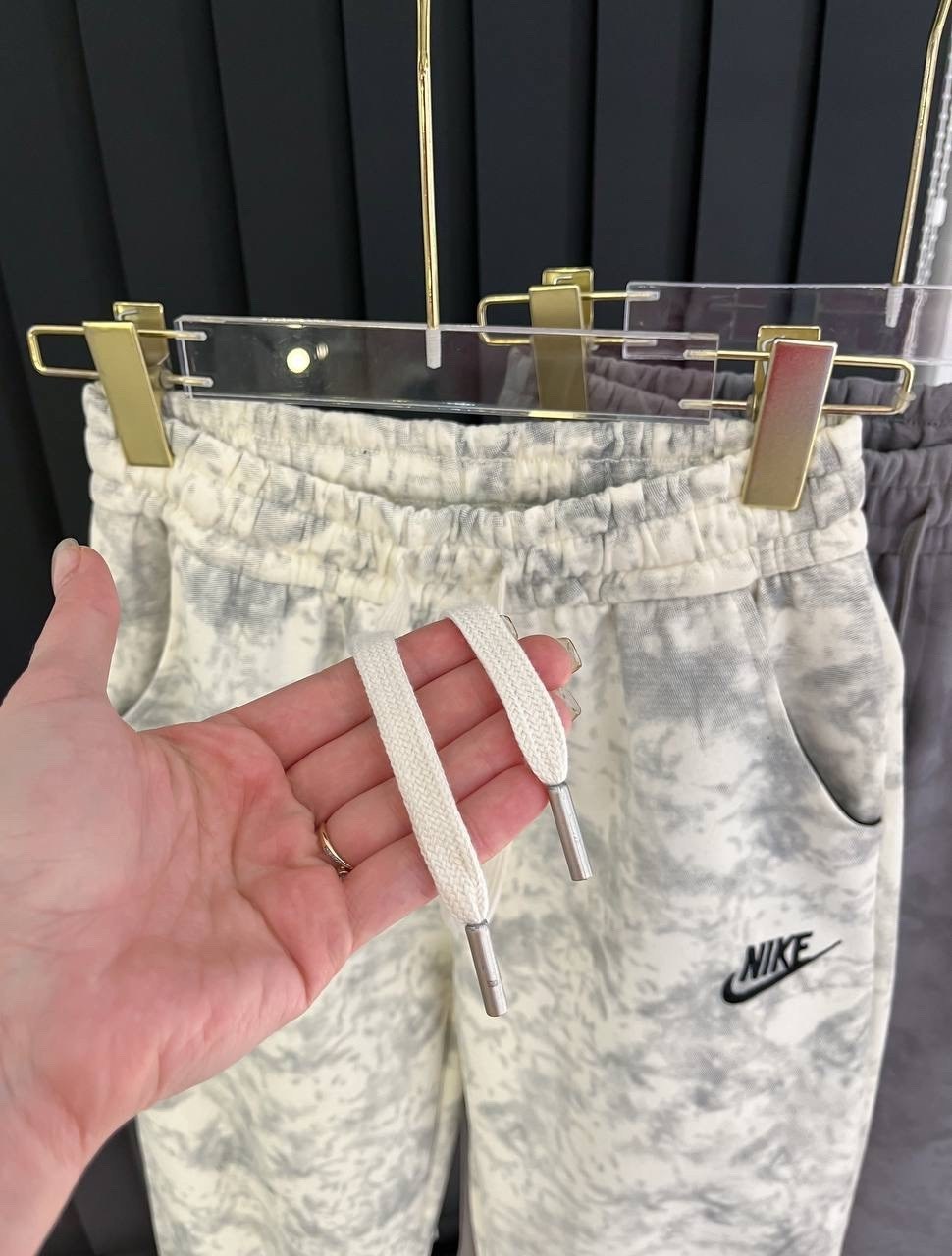 брюки джоггеры,джоггеры свободные,спортивные штаны,брюки спортивные,штаны свободные