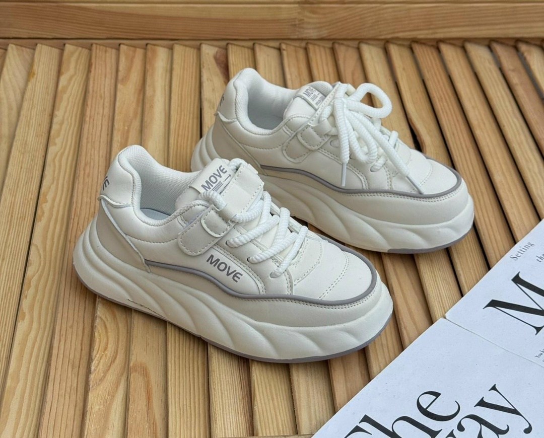 кроссовки женскиe,кроссовки модные,массивные кроссовки,,кроссовка