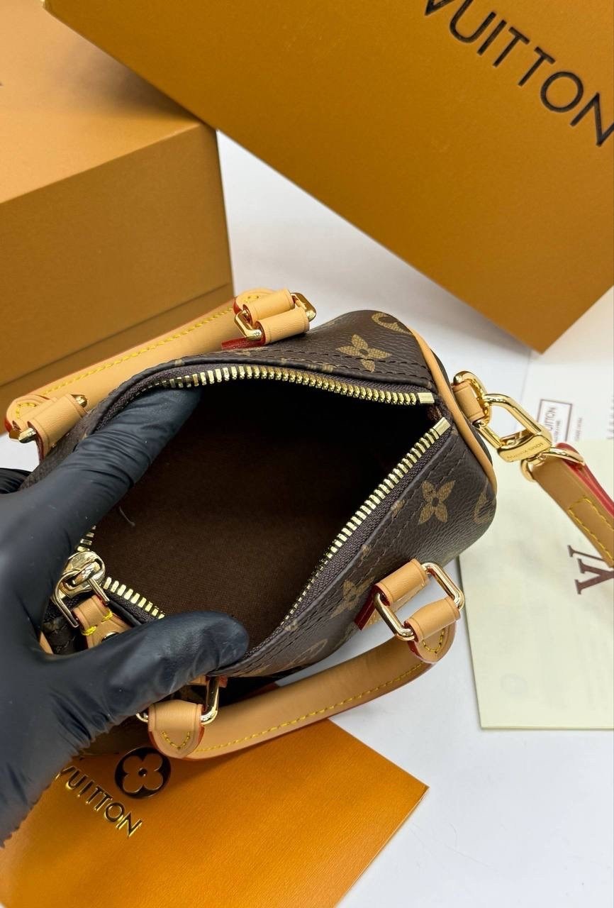 женская большая сумка с принтом louis vuitton,сумка луи виттон,сумка женская louis vuitton,сумка louis vuitton,сумка женская косметичка луис виттон