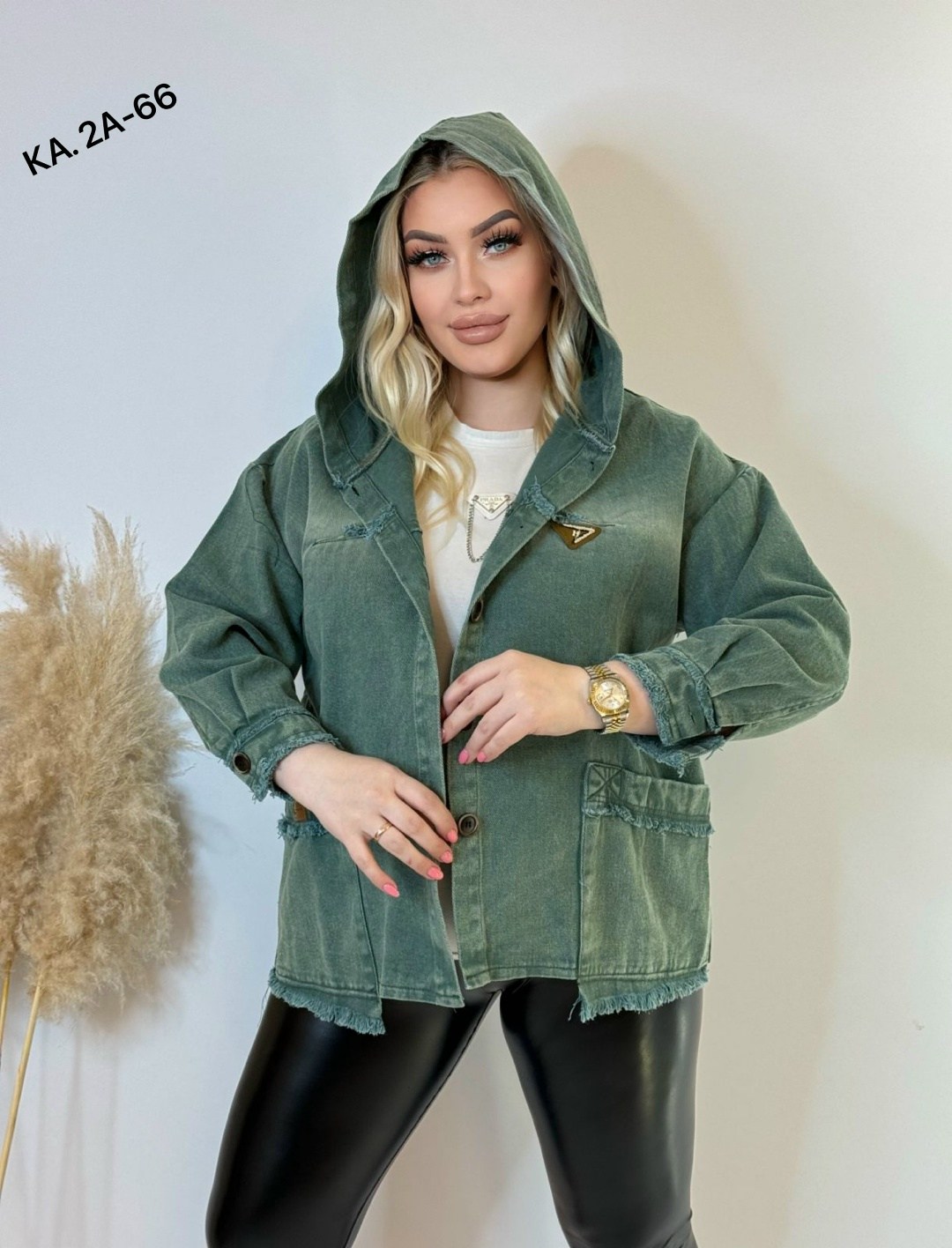 женская джинсовая куртка больших размеров с,куртка джинсовая женская,джинсовка с капюшоном,джинсовая куртка,джинсовая куртка большие размеры