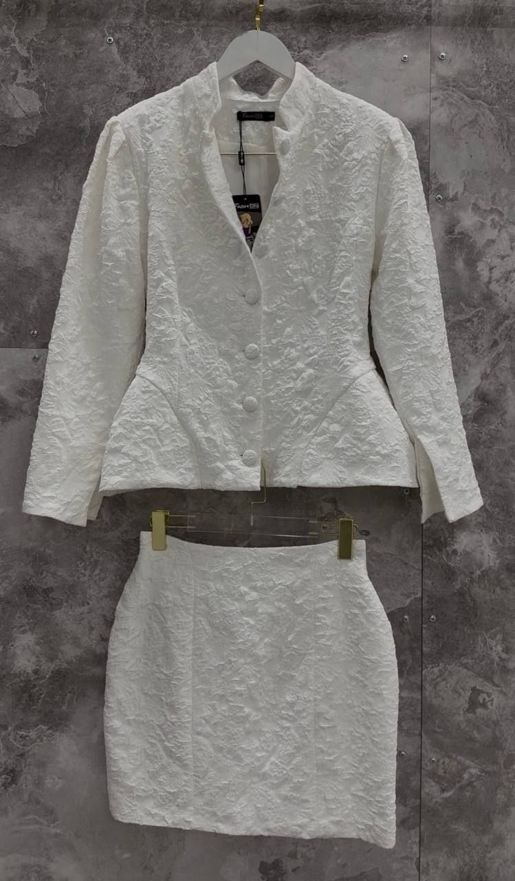 зарина розовый твидовый костюм,укороченная кружевная куртка rowan alexia admor розовый,женские костюмы с юбкой,костюм с юбкой,женская мода