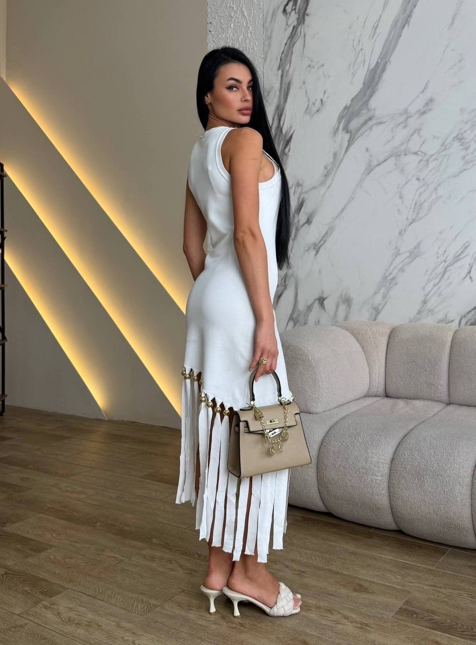 платье с бахромой,черное платье с бахромой,модное черное платье с бахромой,вечернее платье с бахромой,черное платье с бахрамой