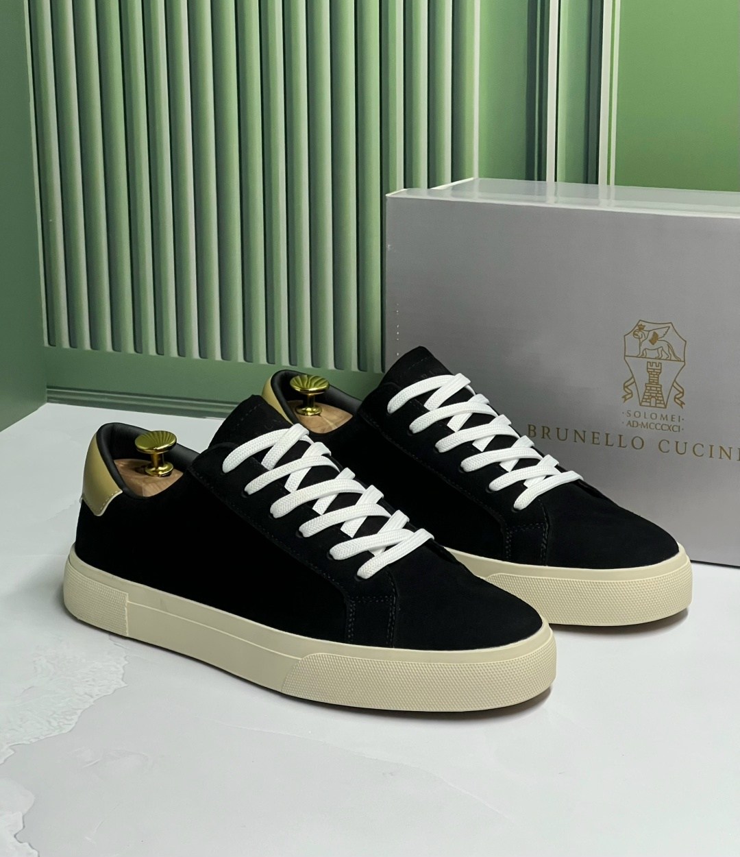 замшевые кеды,замшевые кроссовки,замшевые кеды saint laurent m377333,кеды замшевые мужские,замшевые кеды brunello cucinelli