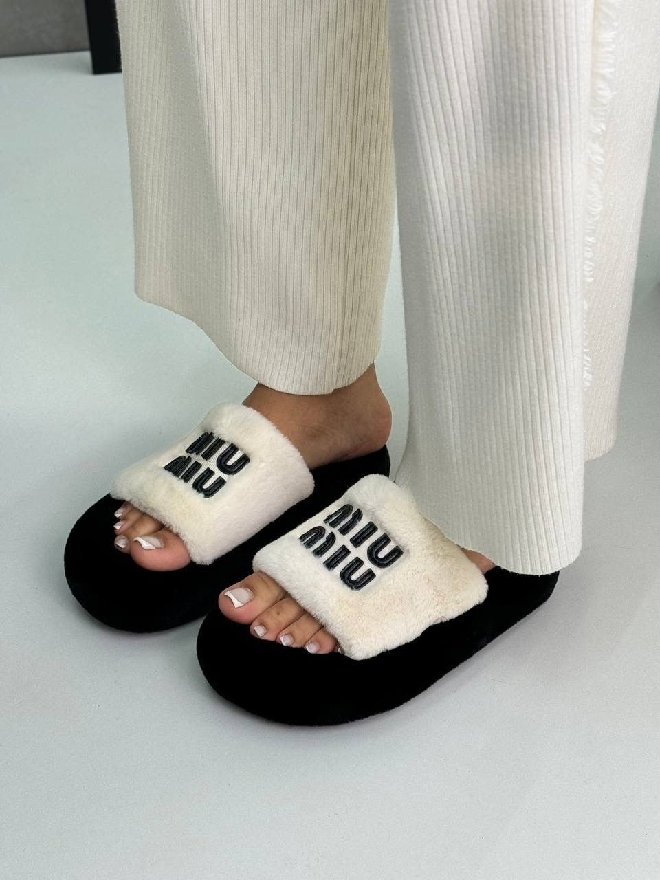 шлепанцы miu miu с мехом,тапочки домашние женские,,тапочки miu miu,тапочки женские