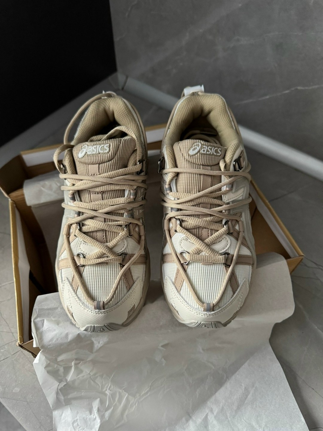 кроссовки balenciaga track 2,кроссовки balenciaga,кроссовки balenciaga wmns track 2 trainer beige кремовый,balenciaga track 2,кроссовки balenciaga wmns runner sneaker кремовый