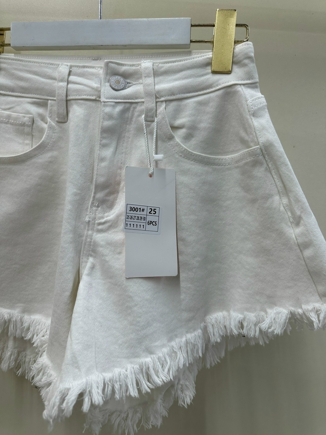 белые джинсовые шорты,женские джинсовые шорты,шорты женские белые,шорты женские,джинсовые шорты