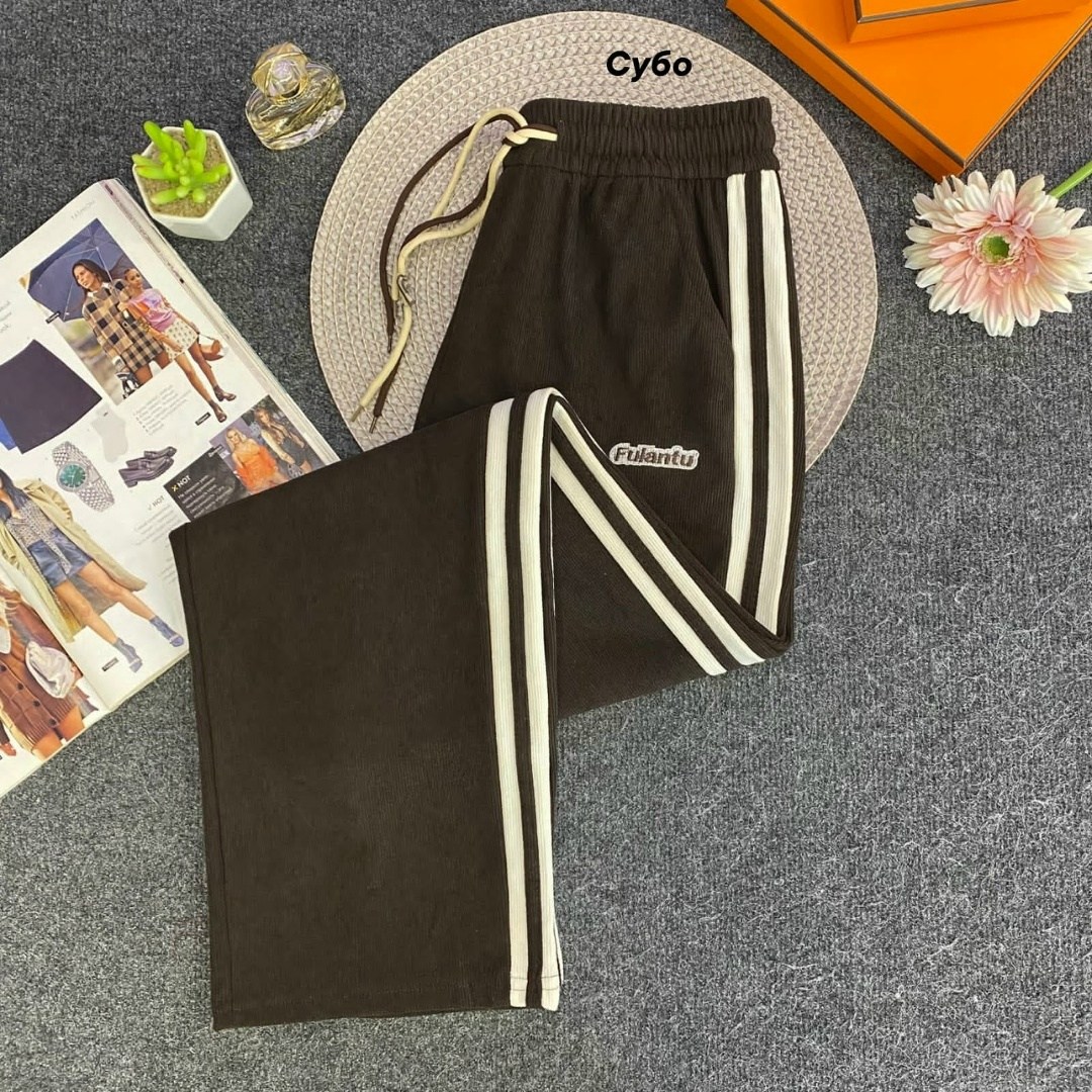 брюки спортивные,спортивные штаны,штаны адидас широкие,штаны адидас,брюки спортивные adidas