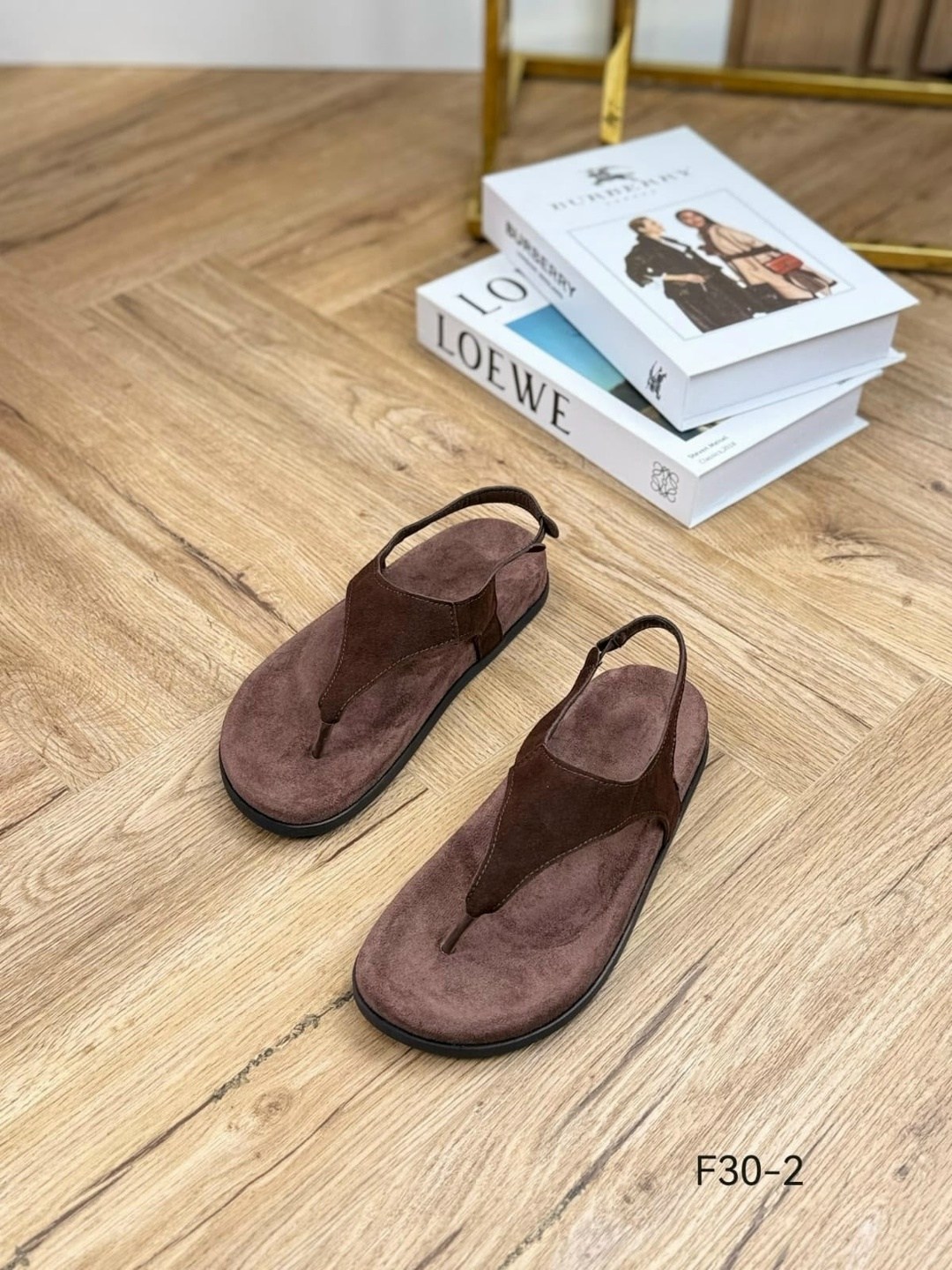 женские шлепанцы,сандалии женские,модные шлепанцы,модные босоножки,женские босоножки