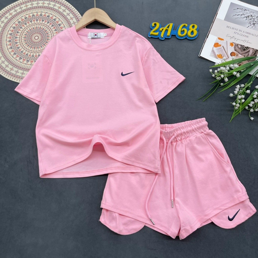женские костюмы спортивные,спортивные костюм,шорты и футболка костюм,футболки комплект,спортивные костюмы nike