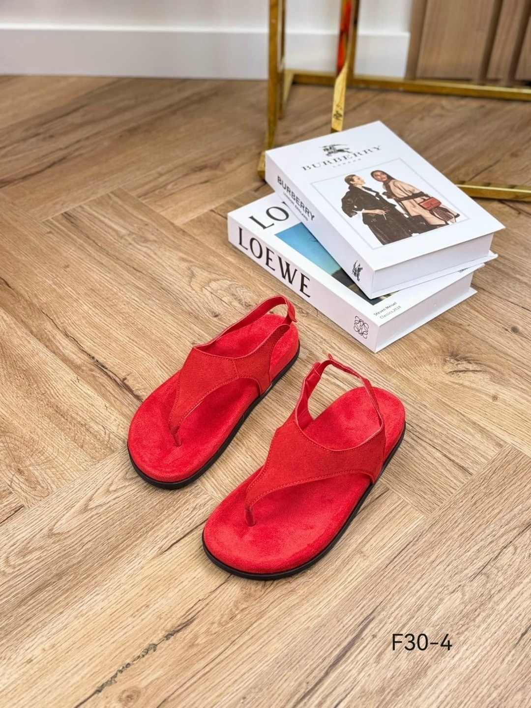 женские шлепанцы,сандалии женские,модные шлепанцы,модные босоножки,женские босоножки