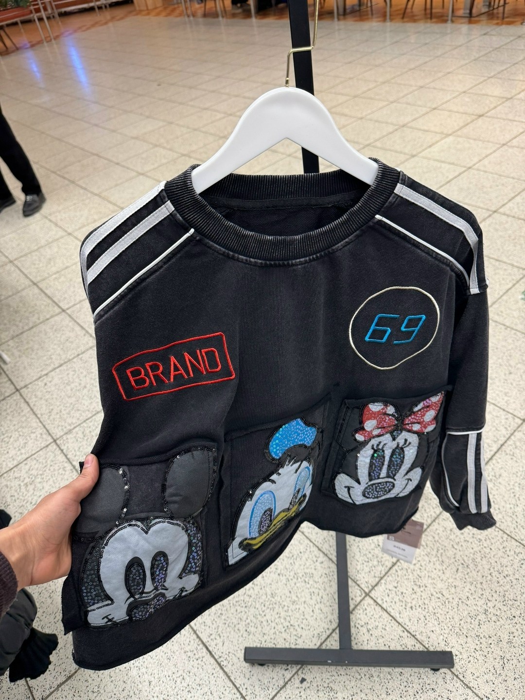 свитшот оверсайз с принтом "микки маус",свитшот женская,свитшот толстовка оверсайз микки маус со стразами,свитшот,толстовка