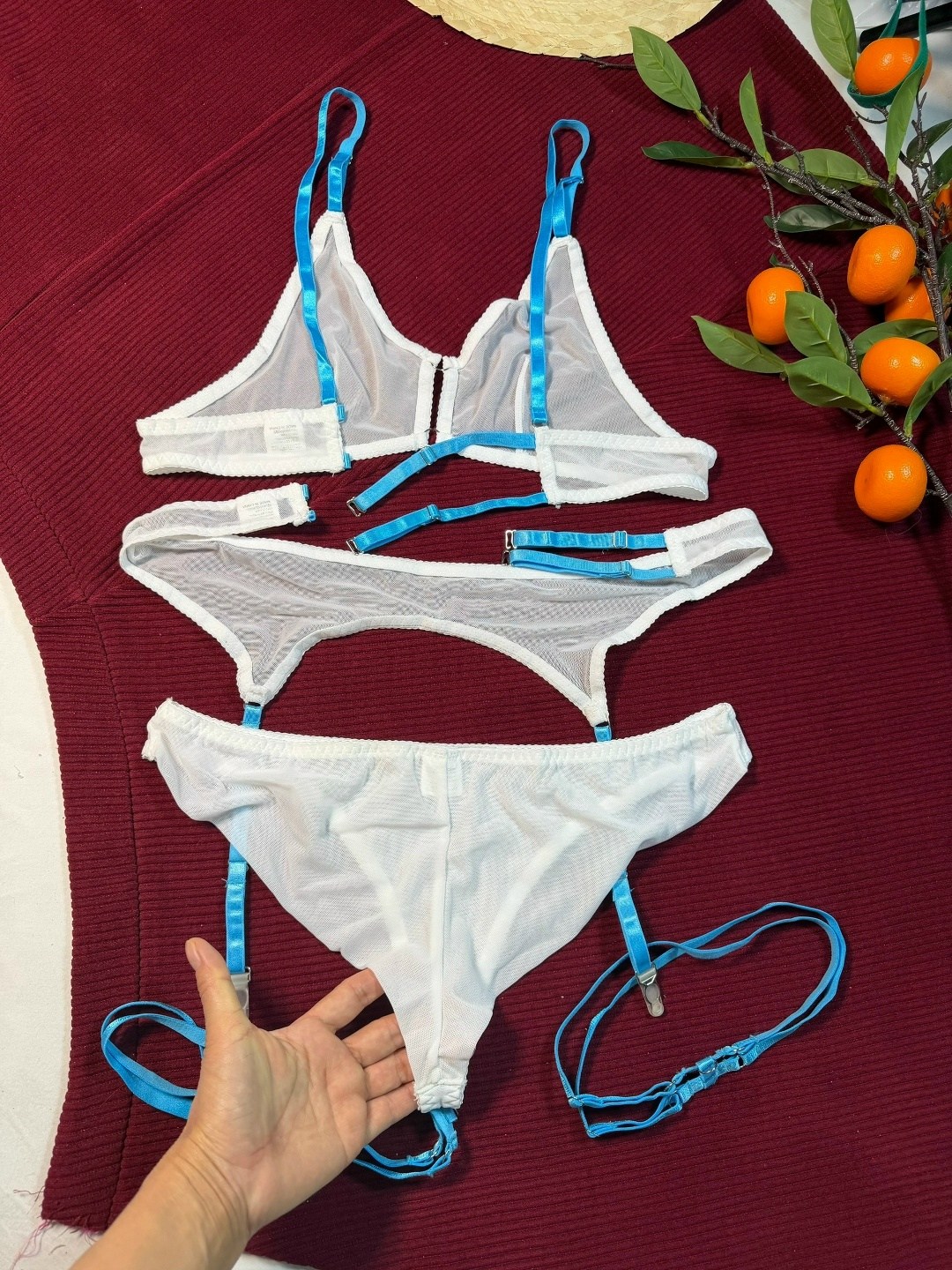 комплект нижнего белья,женский комплект нижнего белье,комплект сексуального нижнего белья,женщины в нижнем белье,комплект белья женский