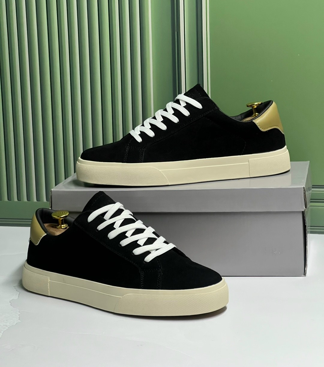 замшевые кеды,замшевые кроссовки,замшевые кеды saint laurent m377333,кеды замшевые мужские,замшевые кеды brunello cucinelli