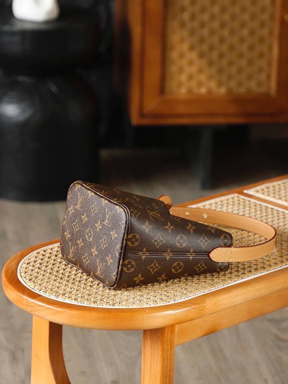 louis vuitton monogram,louis vuitton сумка,louis vuitton bag,сумка тоут louis vuitton onthego mm,сумка женская louis vuitton