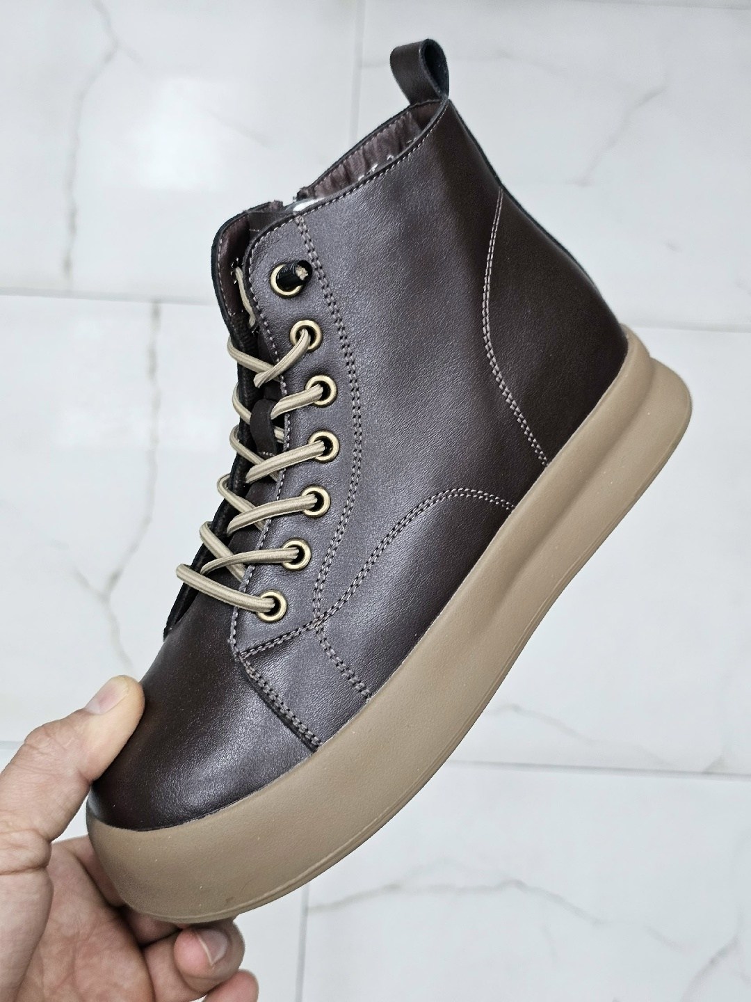 ,ботинки женские,женская ,бежевые ботинки,женские высокие ботинки