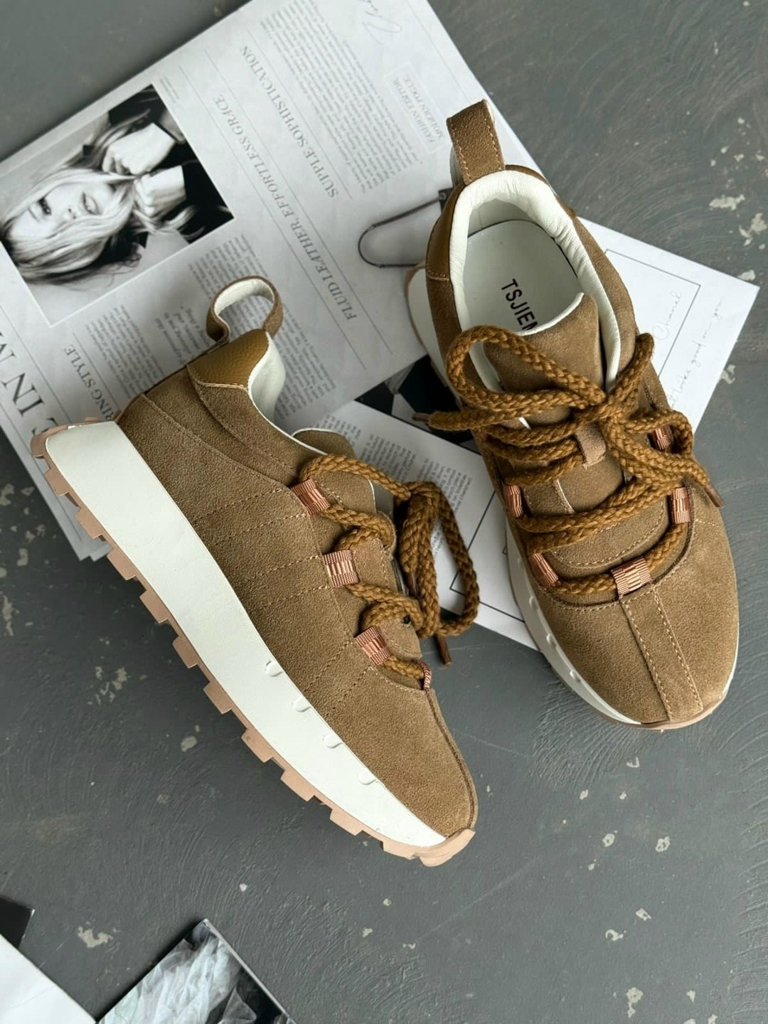 ,женские кроссовки,замшевые кроссовки,кроссовки повседневные,кроссовки модные