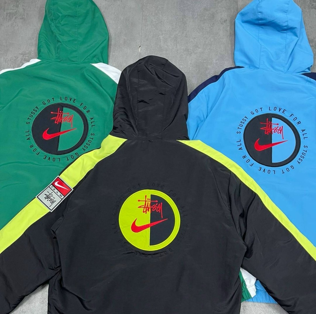 зеленая куртка,ветровка куртка,спортивная куртка,куртка nike