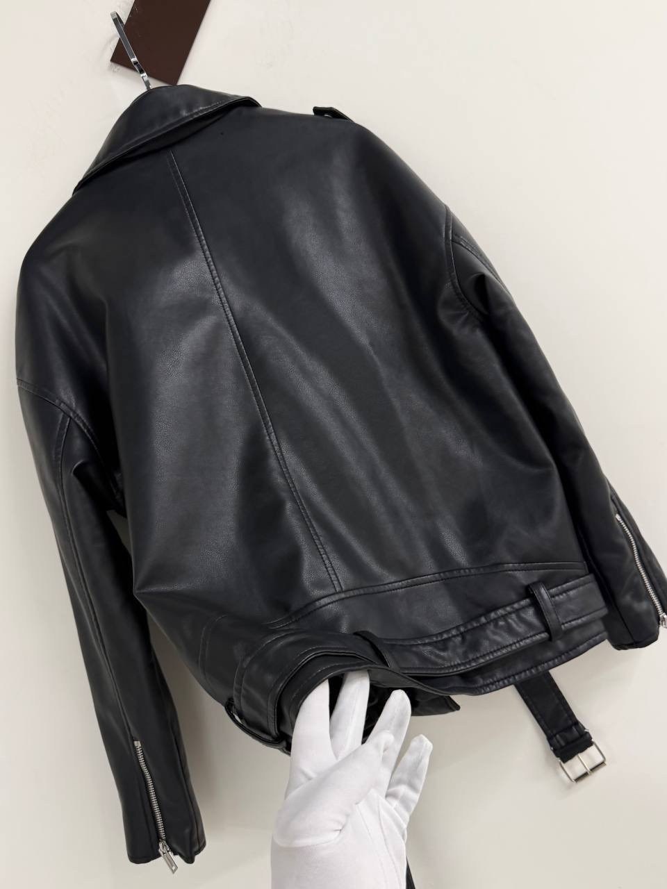 женская кожаная куртка,женская куртка из искусственной кожи,куртка кожаная,байкерская куртка из искусственной кожи,куртка резервед косуха женская