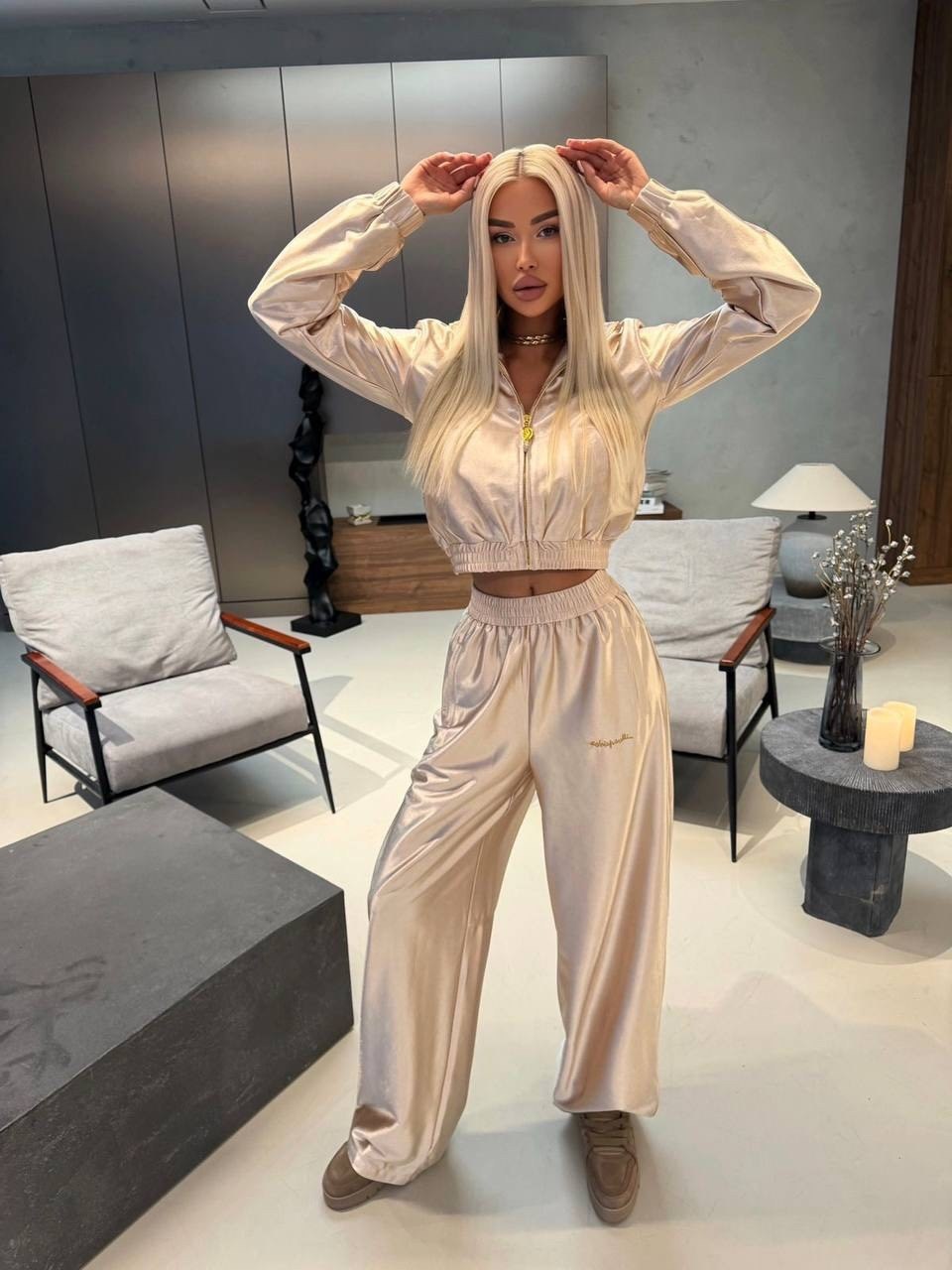 атласный костюм,брючный атласный костюм,атласный костюм вечерний,женский костюм,повседневный костюм