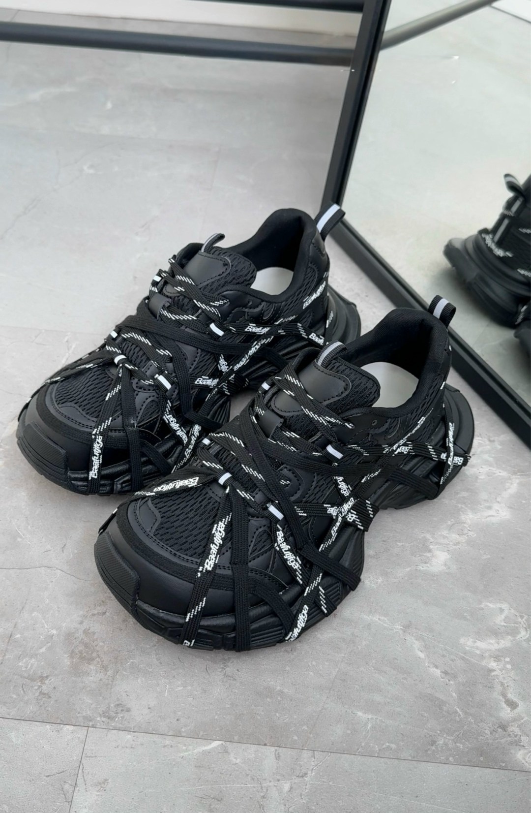 кроссовки 3xl extreme lace массивные на шнуровке balenciaga,balenciaga кроссовки женские,кроссовки balenciaga,кроссовки мужские balenciaga,мужские кроссовки balenciaga track в стиле баленсиага черные