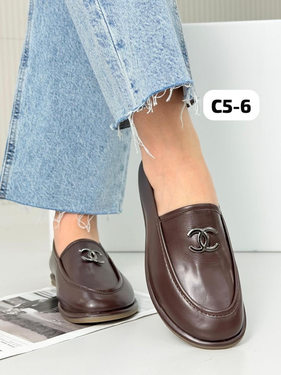 ,лоферы женские,лоферы женские на меху chanel,лоферы loro piana женские,женские замшевые лоферы chanel коричневые с мехом