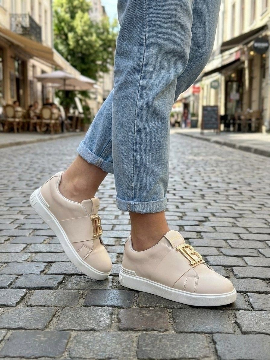 ,женские кроссовки, женская,обуви,модная