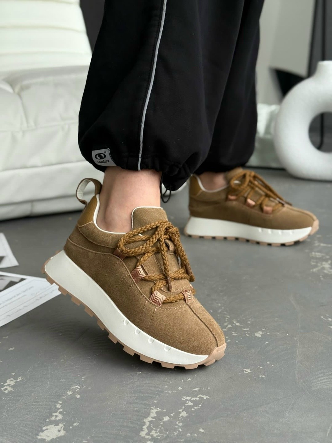 ,женские кроссовки,замшевые кроссовки,кроссовки повседневные,кроссовки модные