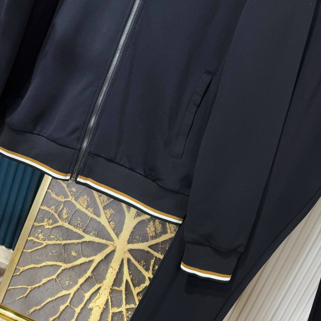 спортивный костюм boss,мужской спортивный костюм,спортивный костюм hugo boss,костюм спортивный,спортивный костюм loro piana